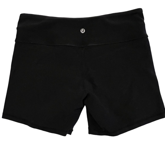 Lululemon Reversible Women’s Vintage Bike Shorts old school black white 8 - Picture 3 of 7
